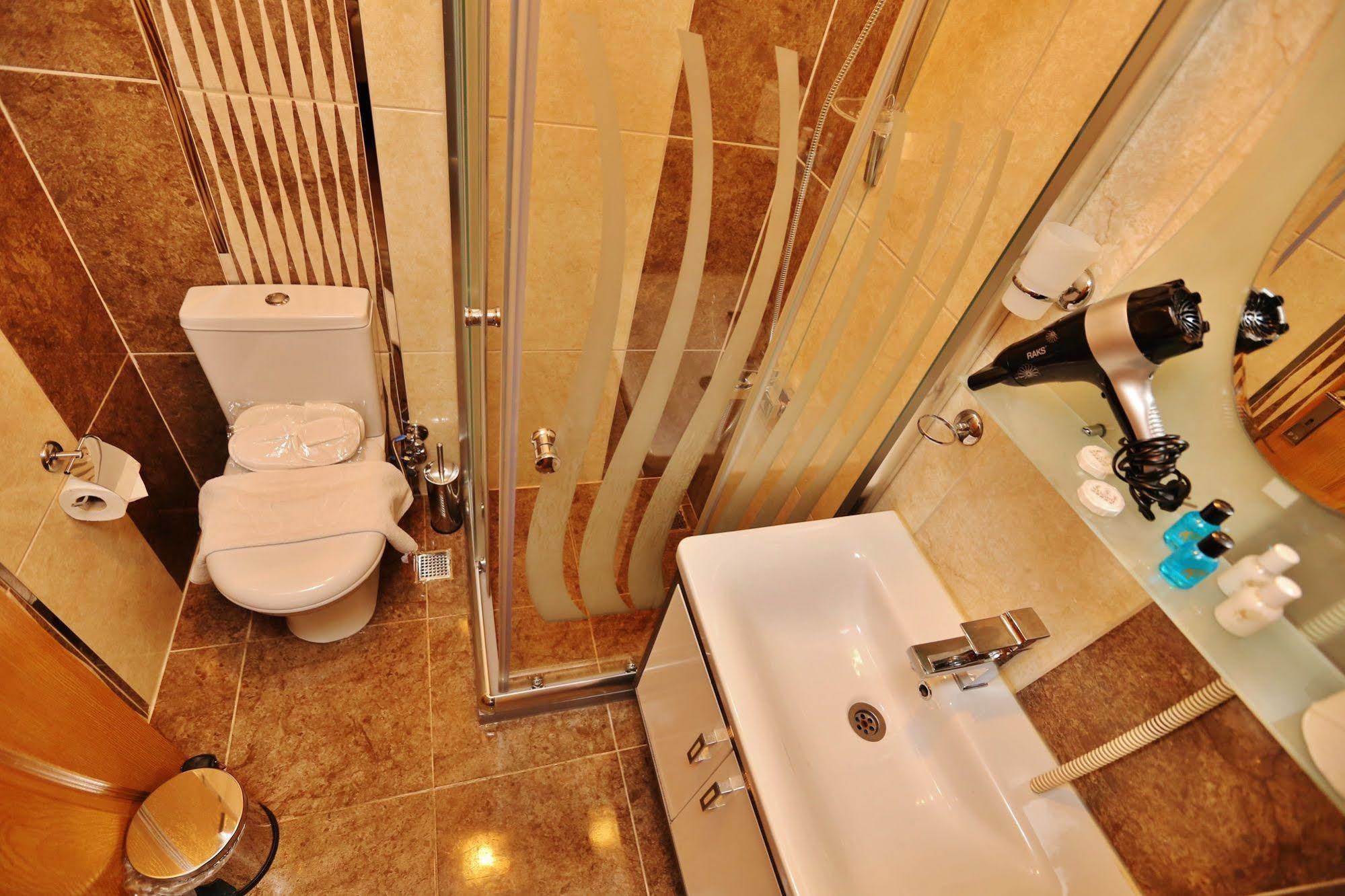 Camelot Apartment อิสตันบูล ภายนอก รูปภาพ