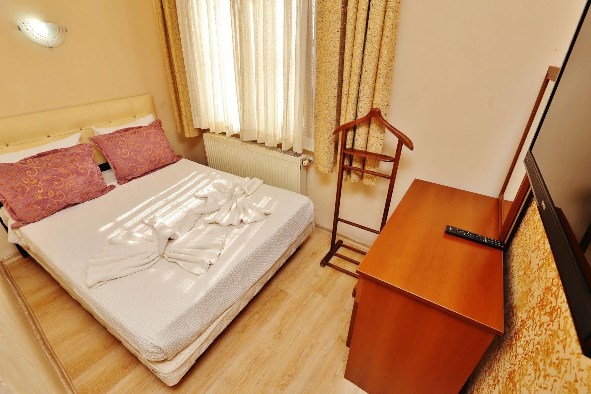 Camelot Apartment อิสตันบูล ภายนอก รูปภาพ