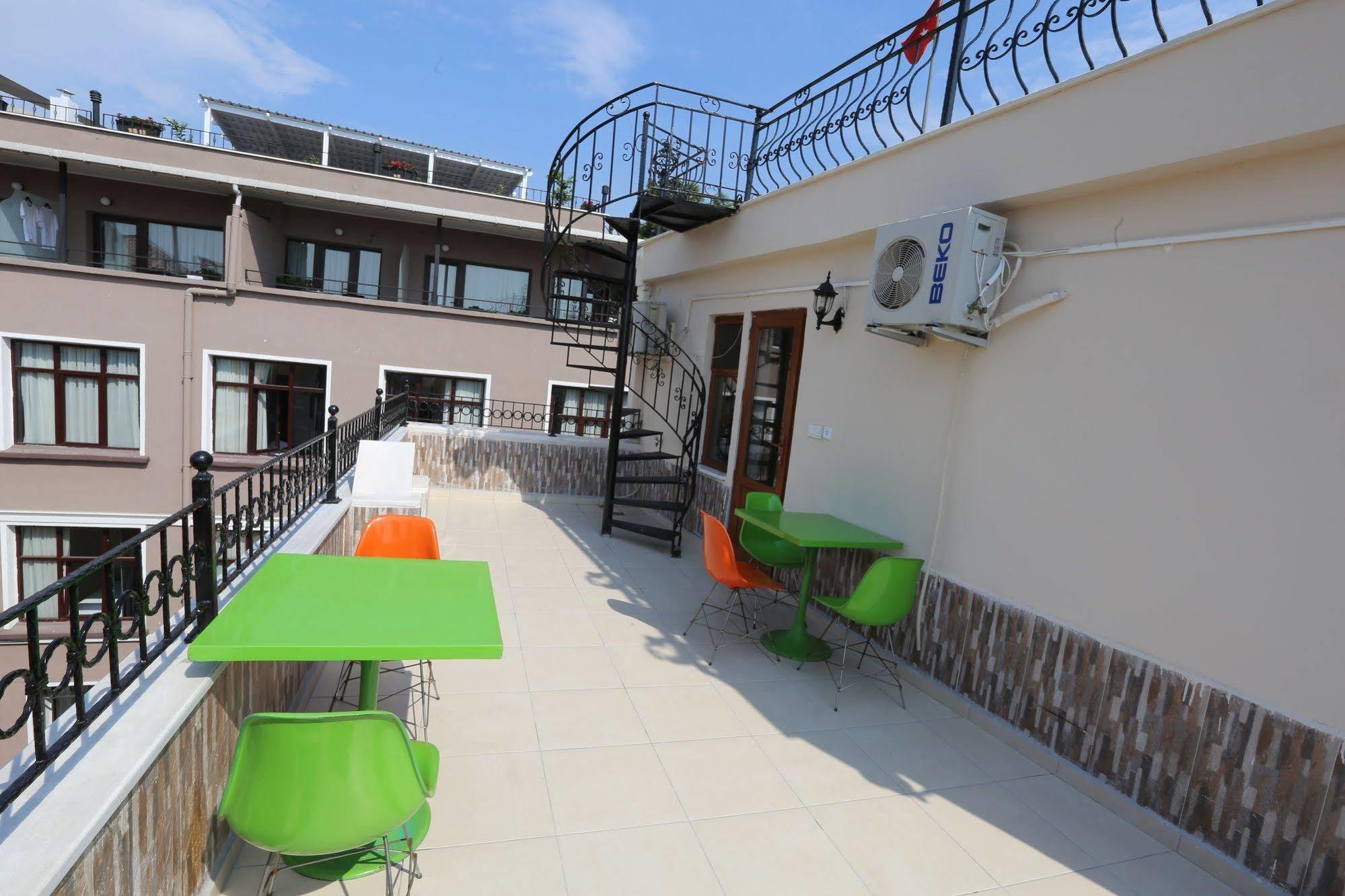 Camelot Apartment อิสตันบูล ภายนอก รูปภาพ